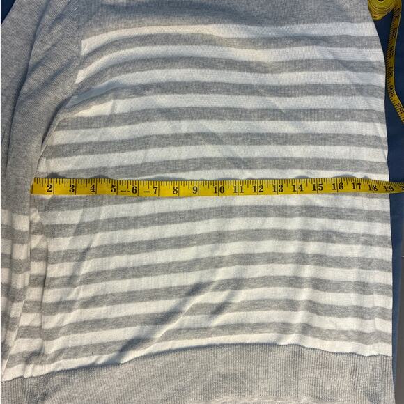 Time And Tru Gray And White Striped Women's Sweater with Teal Hearts On Sleeves - Picture 7 of 7